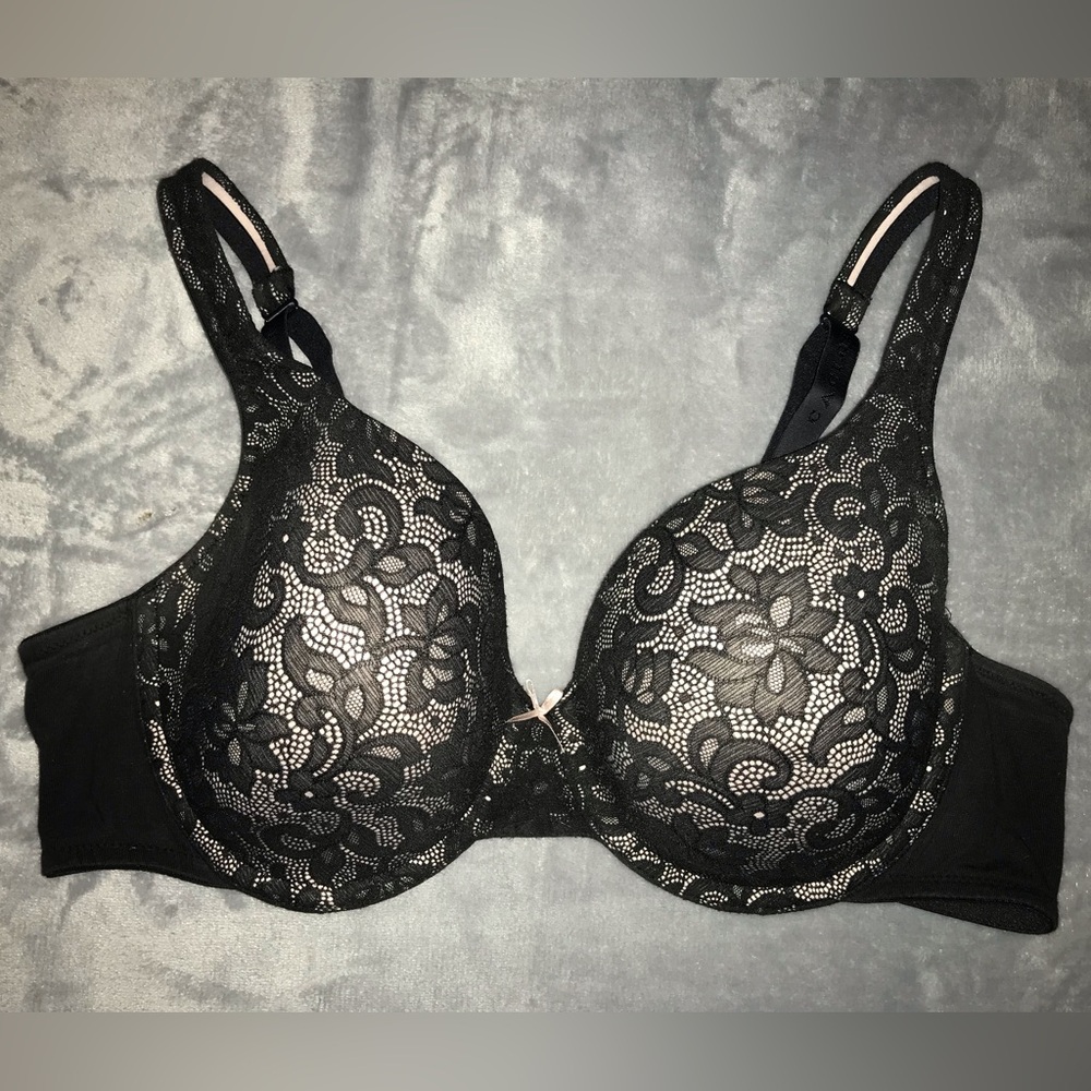 EUC! Cacique Black Lace Lightly Lined T-shirt Bra size 40C